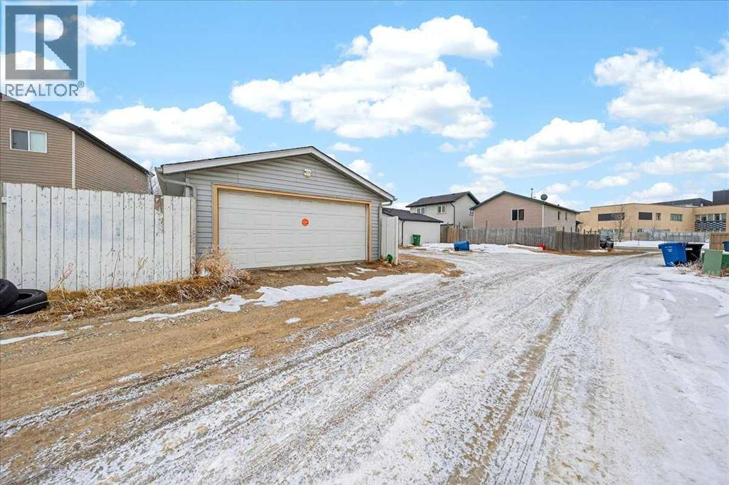 246 Martinvalley Mews Ne, Calgary, Alberta  T3J 4W3 - Photo 40 - A2291059