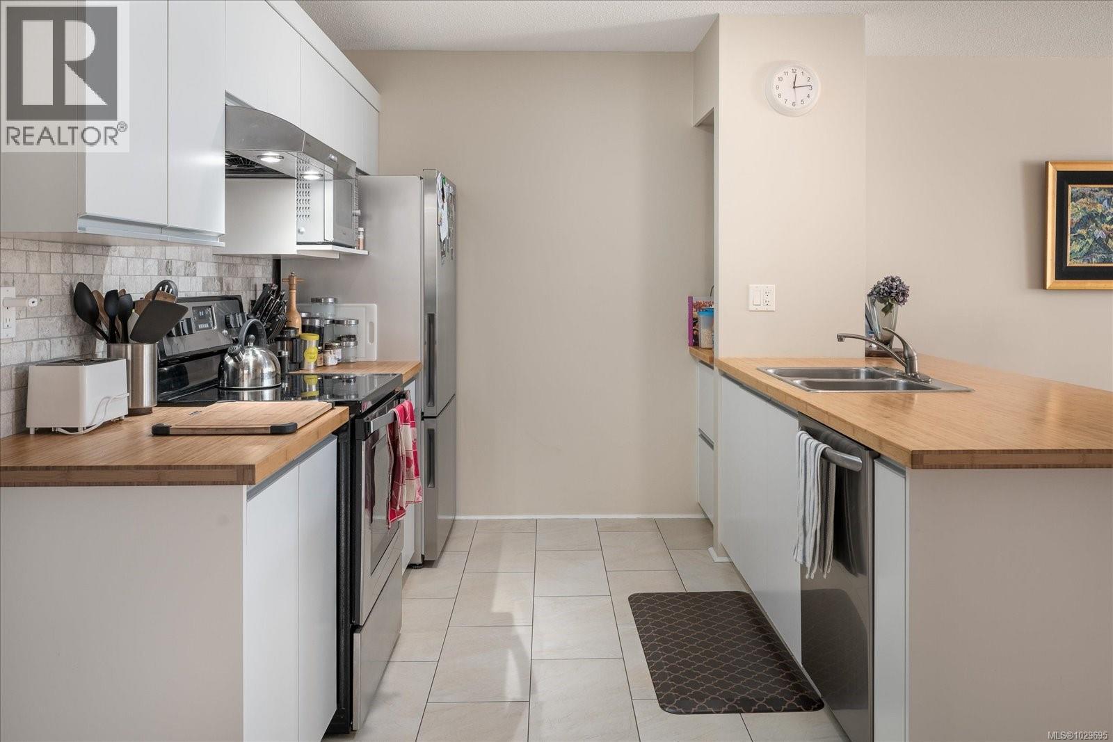 17 6245 Blueback Rd, Nanaimo, British Columbia  V9V 1N7 - Photo 8 - 1029695