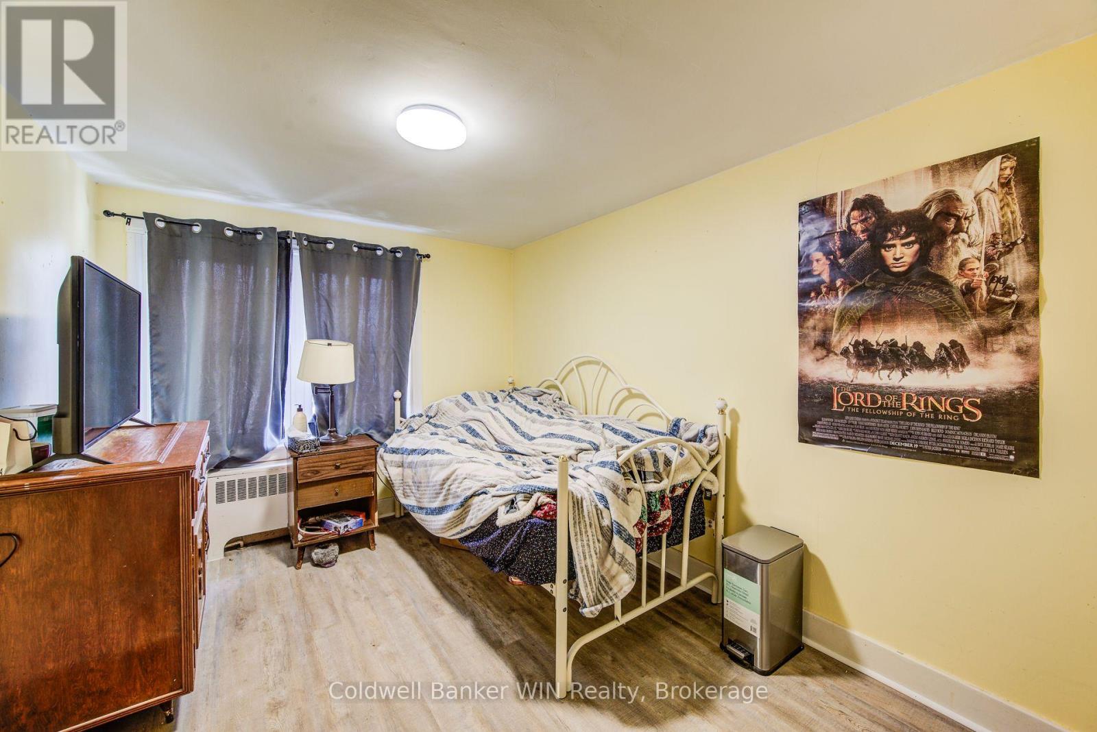 121 Queen Street W, Wellington North, Ontario  N0G 2L1 - Photo 15 - X12923454