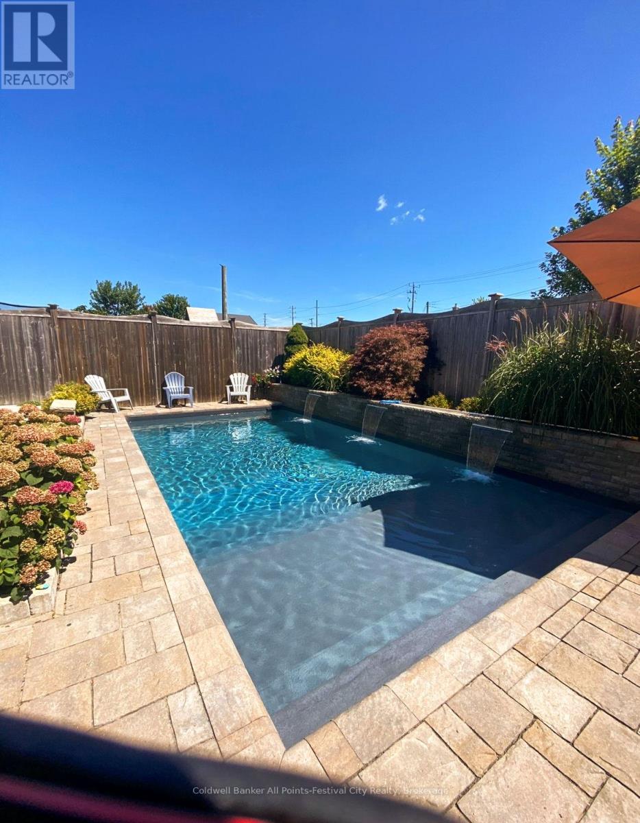 200 Picton Street E, Goderich, Ontario  N7A 1J8 - Photo 2 - X12923458