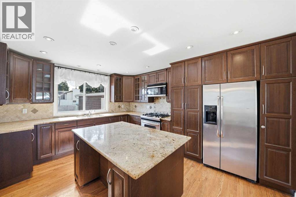 1447 Northmount Drive NW, Calgary, Alberta  T2L 0G7 - Photo 10 - A2295699