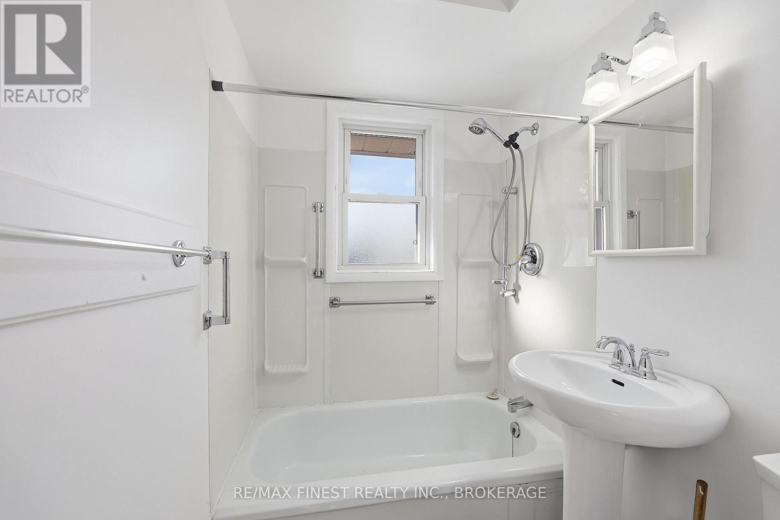 Lorem Ipsum Dolo, Kingston, Ontario  K7M  - Photo 15 - DEMO29518949