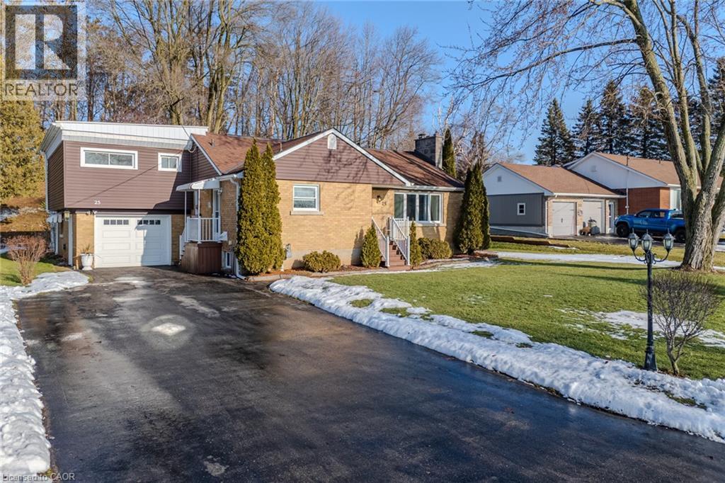 25 CHARLTON Crescent, Simcoe, Ontario