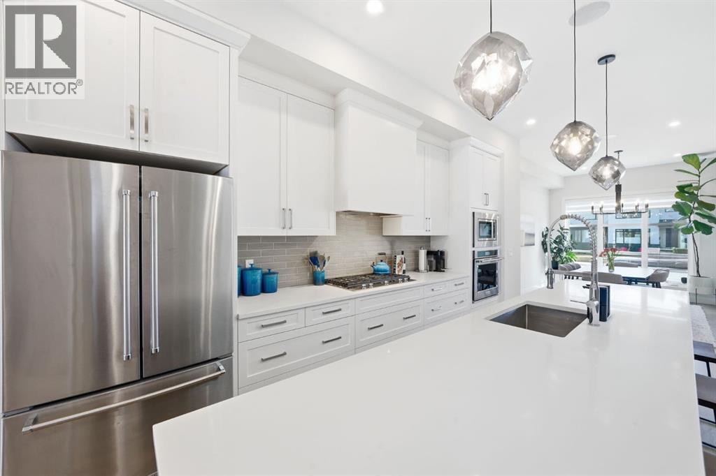 2, 427 37 Street SW, Calgary, Alberta  T3C 1R7 - Photo 10 - A2296457