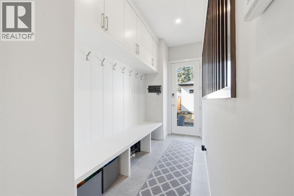 2, 427 37 Street SW, Calgary, Alberta  T3C 1R7 - Photo 16 - A2296457