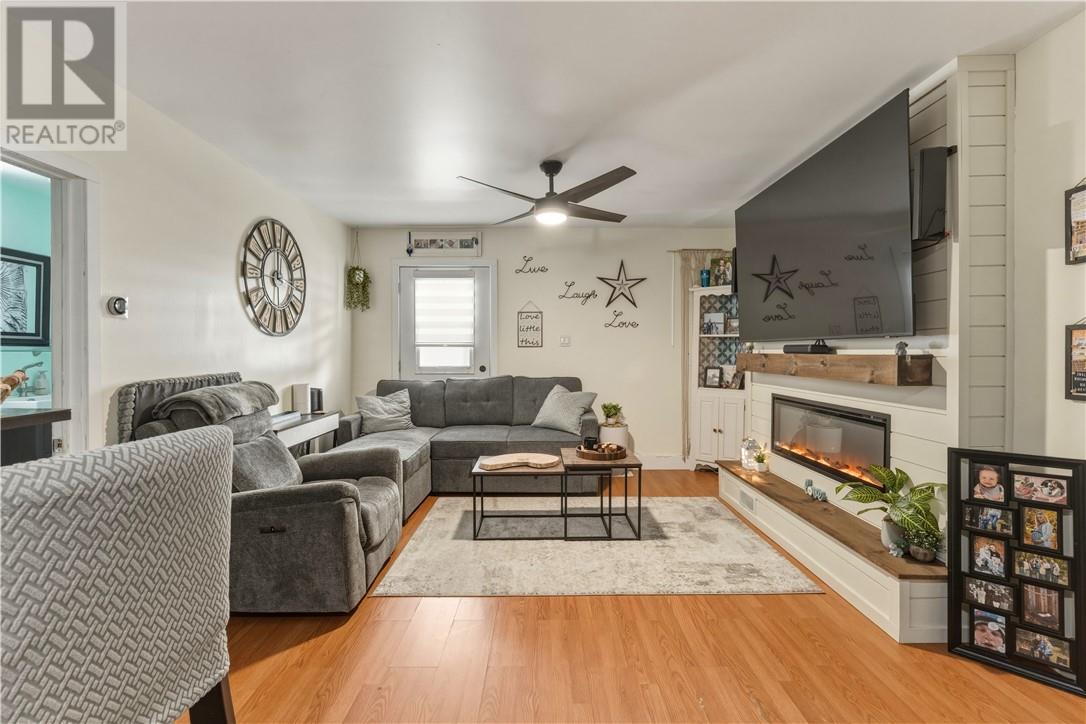 85 Main St, Chelmsford, Ontario  P0M 1L0 - Photo 10 - 2126918