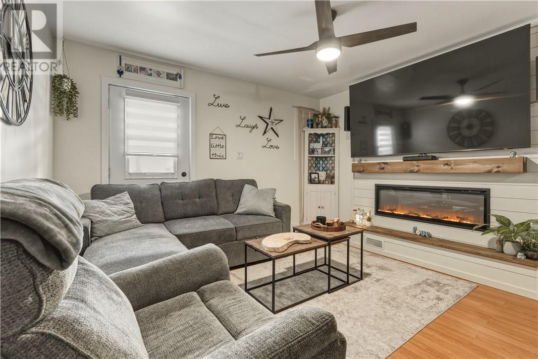 85 Main St, Chelmsford, Ontario  P0M 1L0 - Photo 11 - 2126918