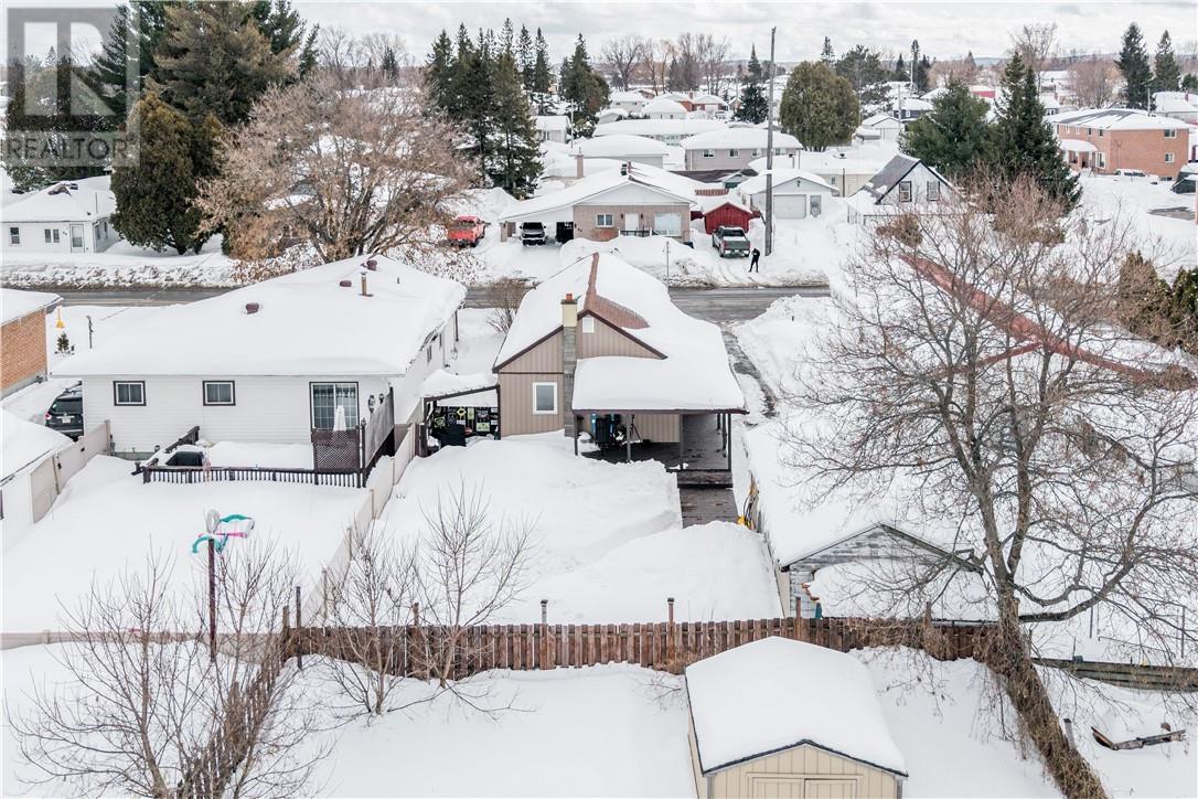 85 Main St, Chelmsford, Ontario  P0M 1L0 - Photo 2 - 2126918