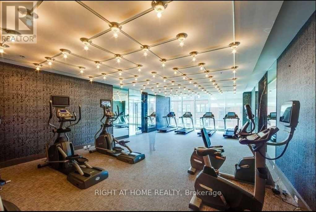 1607 - 30 Nelson Street, Toronto, Ontario  M5V 0H5 - Photo 10 - C12923336