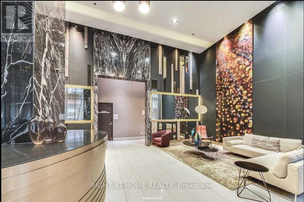 1607 - 30 Nelson Street, Toronto, Ontario  M5V 0H5 - Photo 12 - C12923336