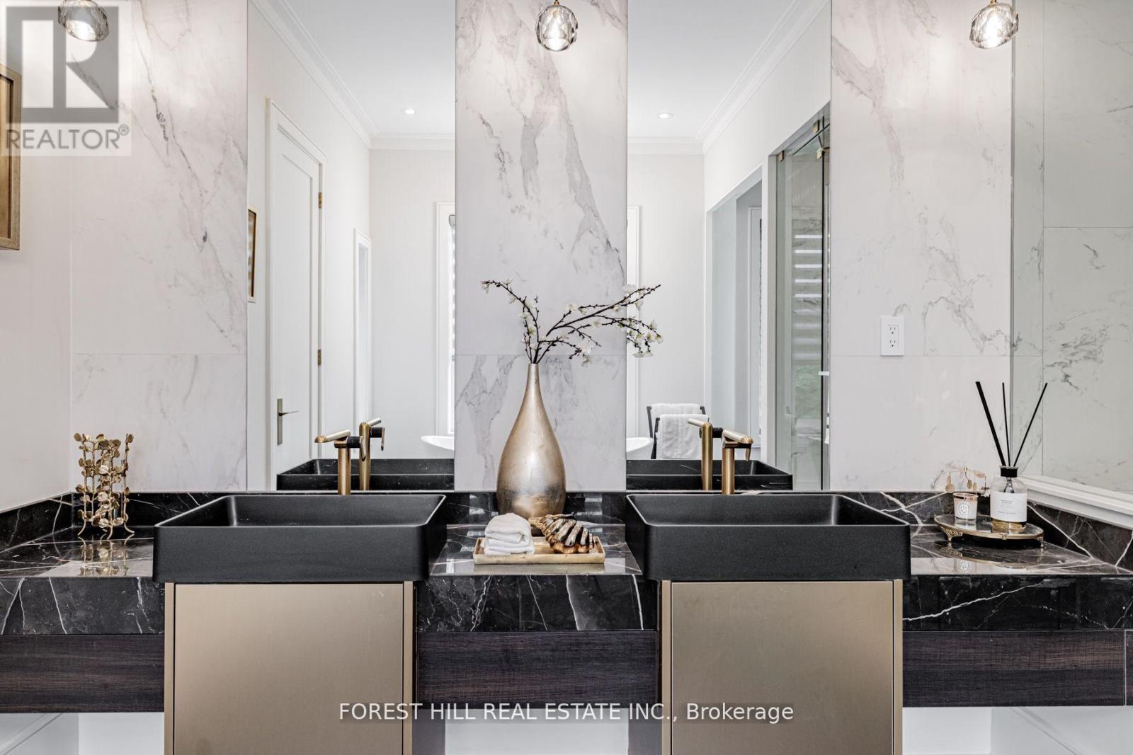 49 Ravenscroft Circle, Toronto, Ontario  M2K 1K1 - Photo 28 - C12923340