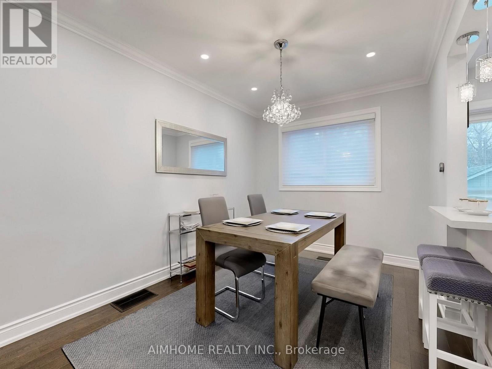 39 Brentcliffe Road, Toronto, Ontario  M4G 3Y4 - Photo 16 - C12923362