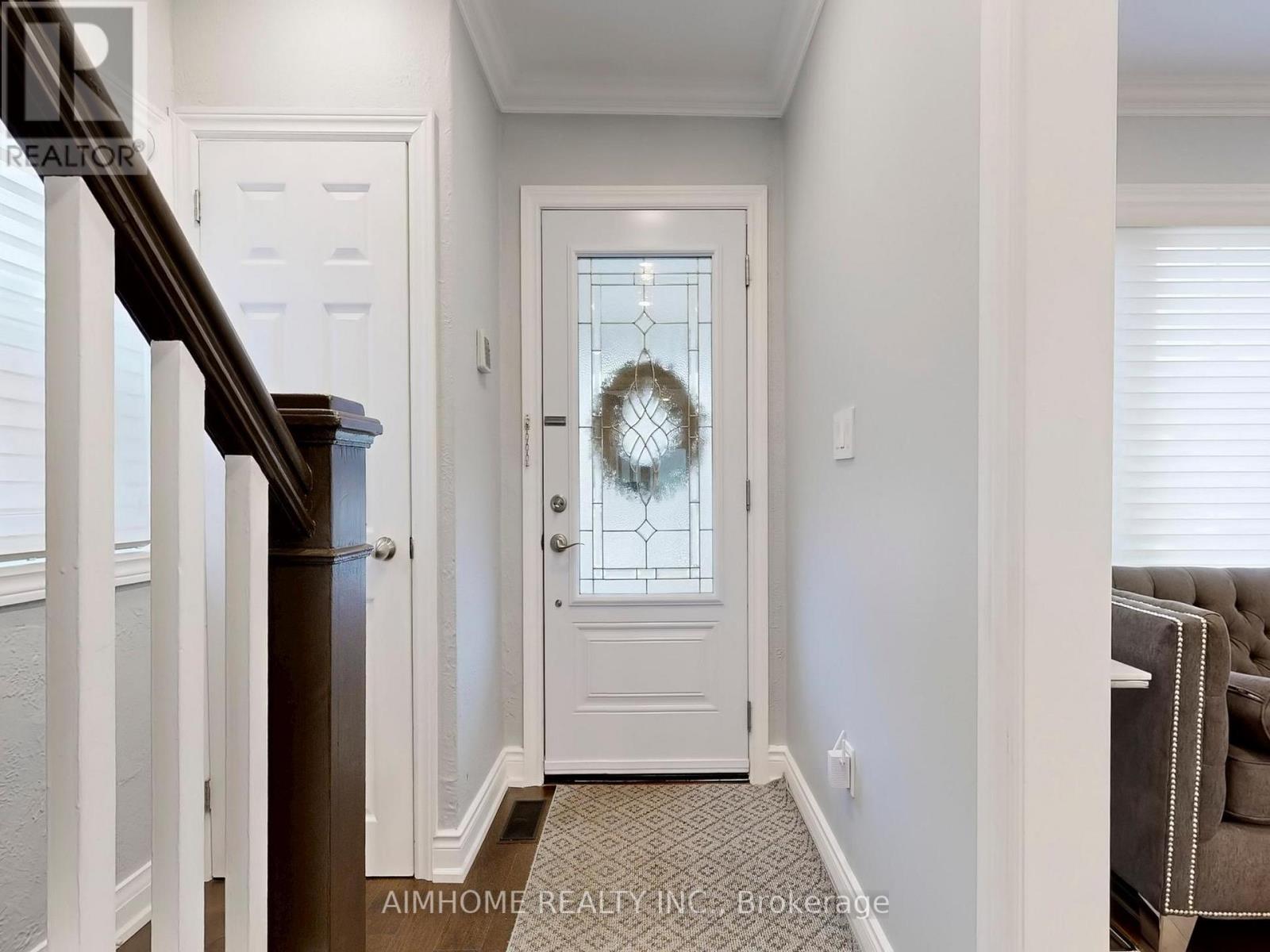 39 Brentcliffe Road, Toronto, Ontario  M4G 3Y4 - Photo 21 - C12923362