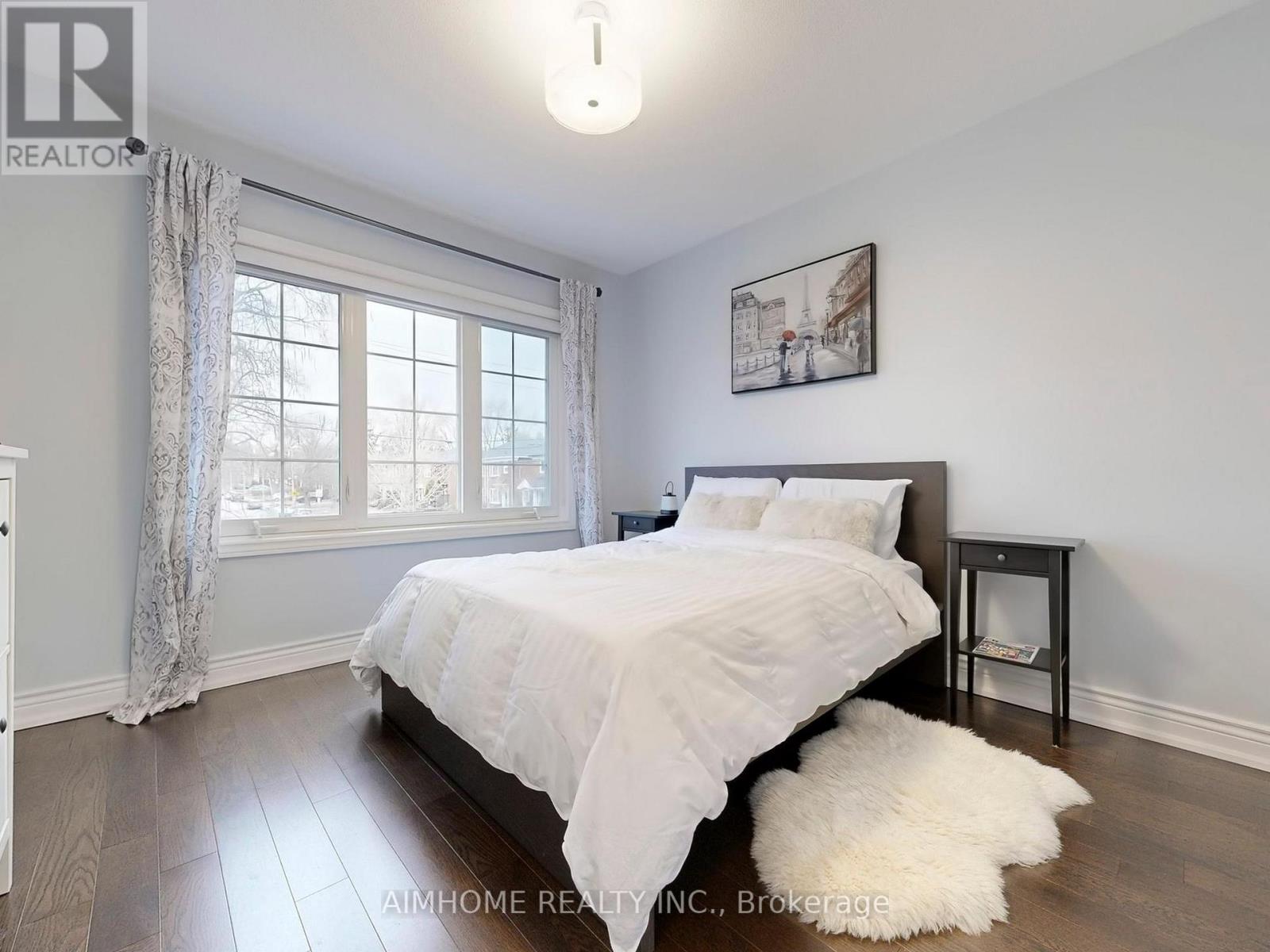39 Brentcliffe Road, Toronto, Ontario  M4G 3Y4 - Photo 24 - C12923362