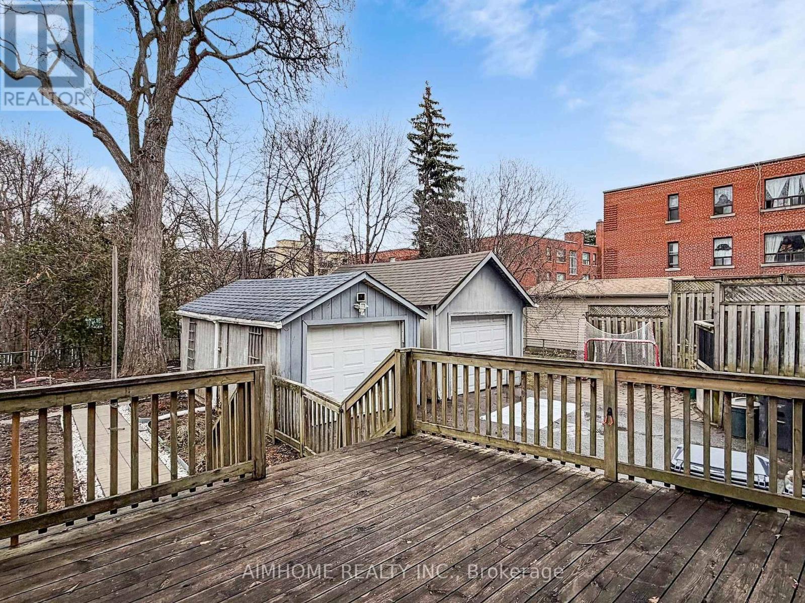 39 Brentcliffe Road, Toronto, Ontario  M4G 3Y4 - Photo 41 - C12923362