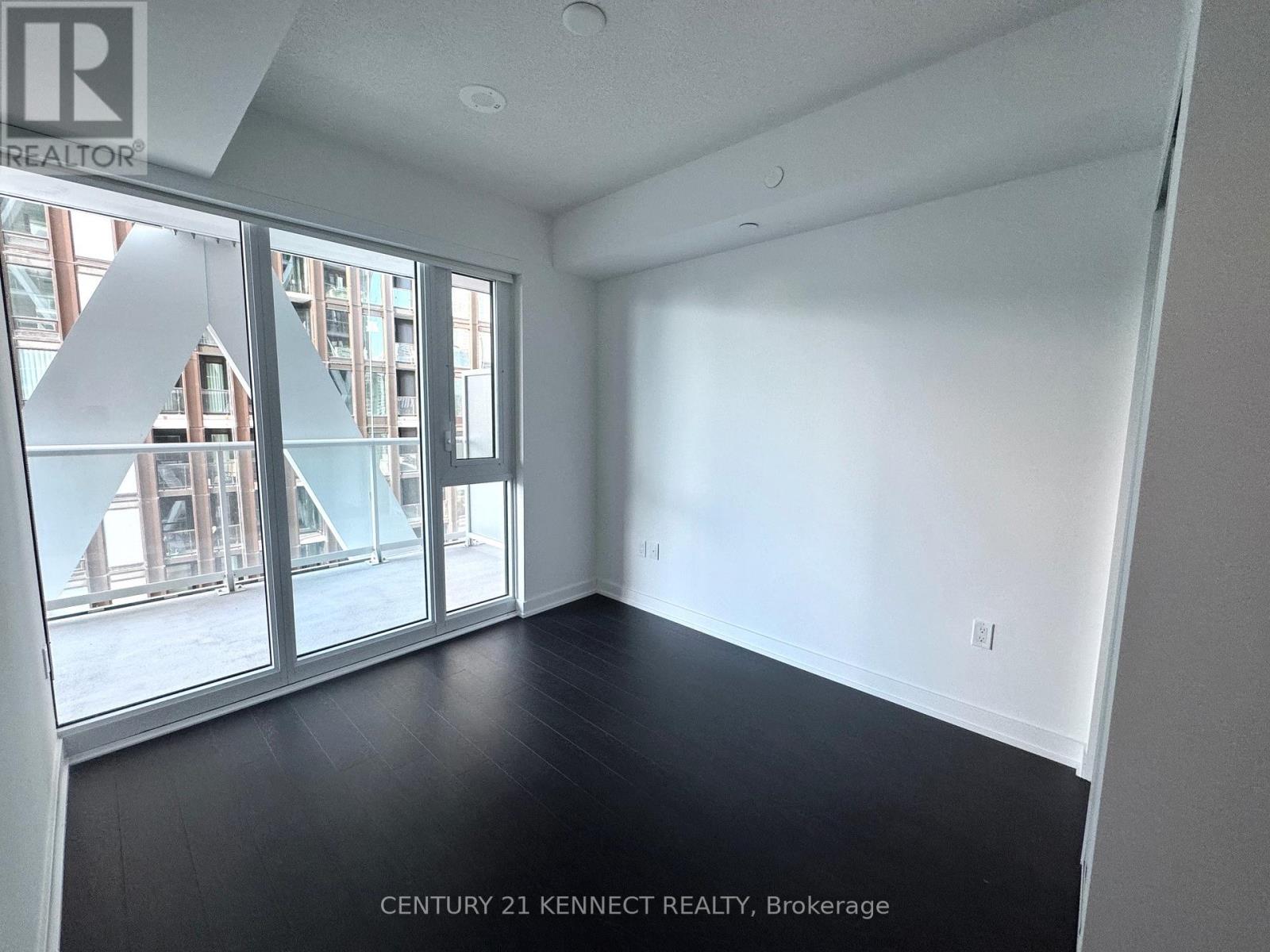 1821 - 230 Simcoe Street, Toronto, Ontario  M5T 0G7 - Photo 10 - C12923390