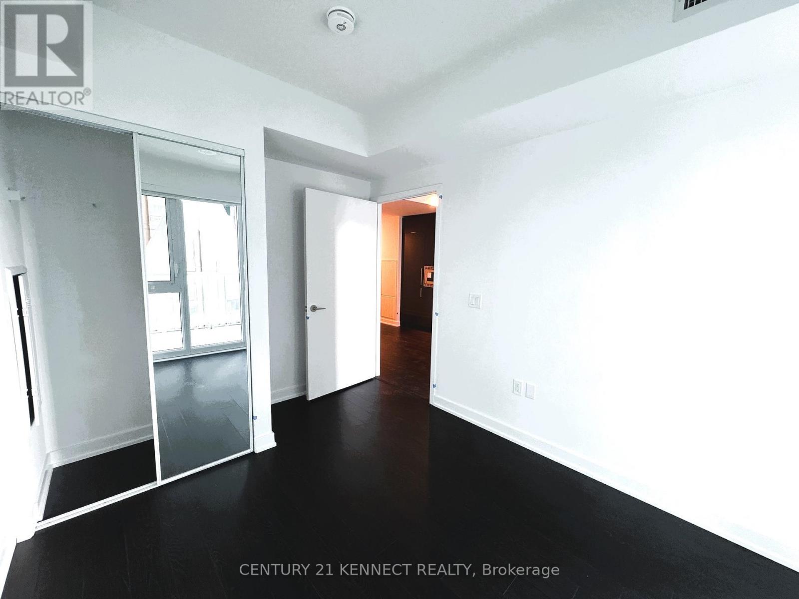 1821 - 230 Simcoe Street, Toronto, Ontario  M5T 0G7 - Photo 11 - C12923390