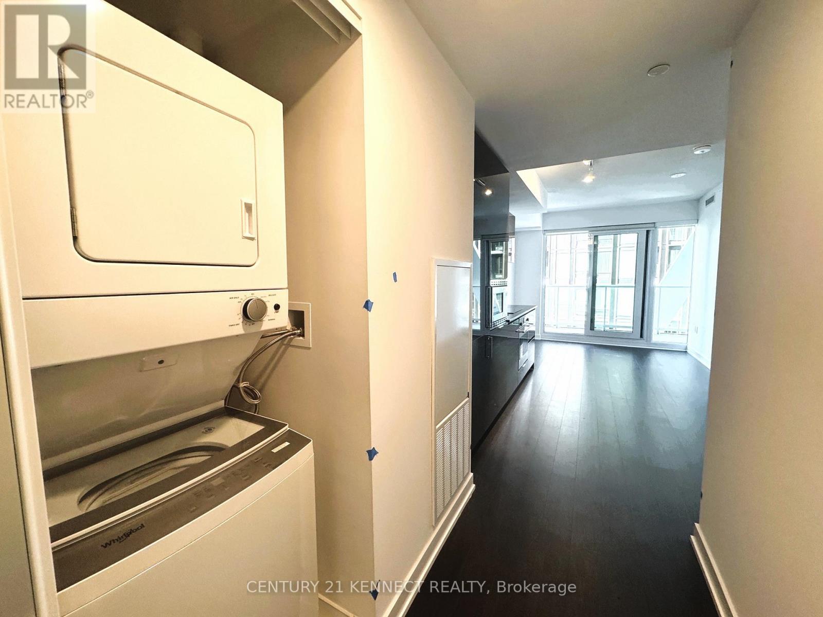 1821 - 230 Simcoe Street, Toronto, Ontario  M5T 0G7 - Photo 12 - C12923390