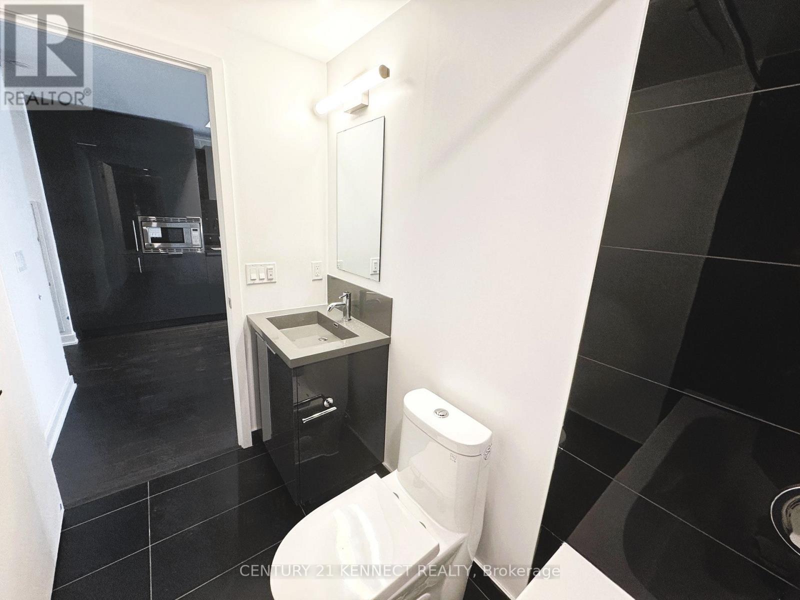 1821 - 230 Simcoe Street, Toronto, Ontario  M5T 0G7 - Photo 13 - C12923390