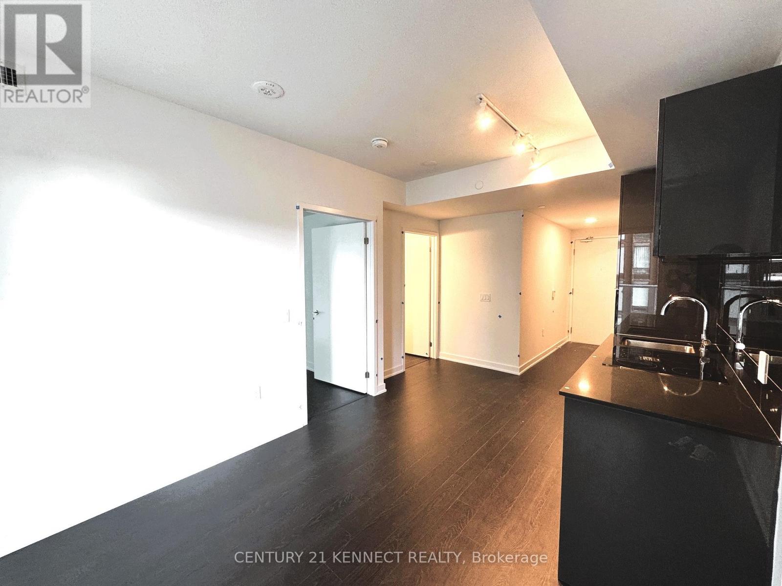 1821 - 230 Simcoe Street, Toronto, Ontario  M5T 0G7 - Photo 4 - C12923390