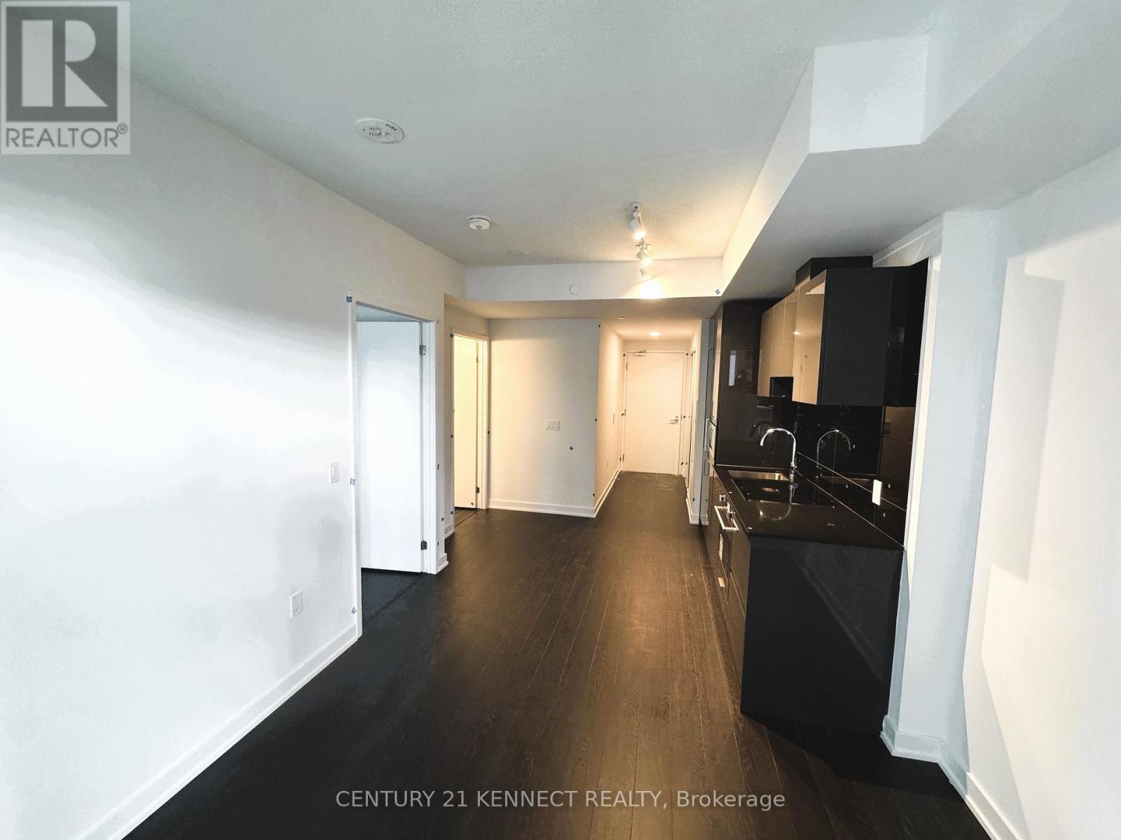 1821 - 230 Simcoe Street, Toronto, Ontario  M5T 0G7 - Photo 5 - C12923390