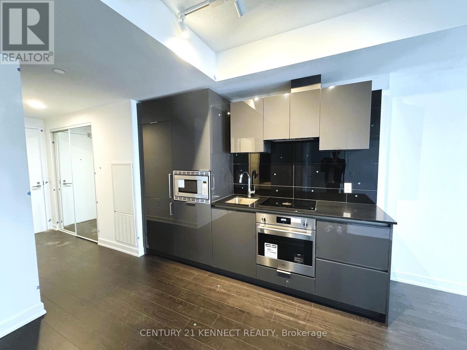 1821 - 230 Simcoe Street, Toronto, Ontario  M5T 0G7 - Photo 8 - C12923390