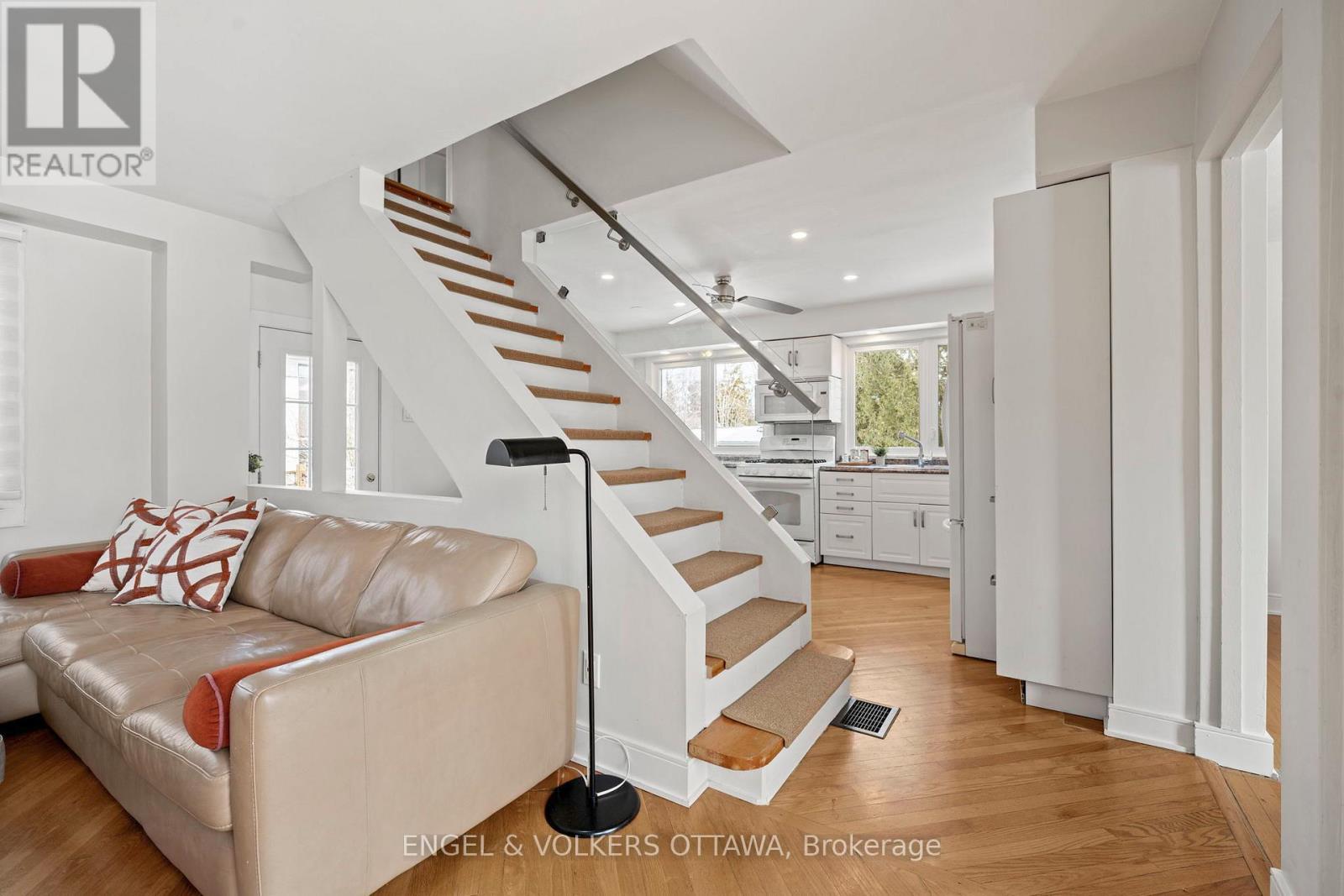 315 Frost Avenue, Ottawa, Ontario  K1H 5J1 - Photo 11 - X12923308