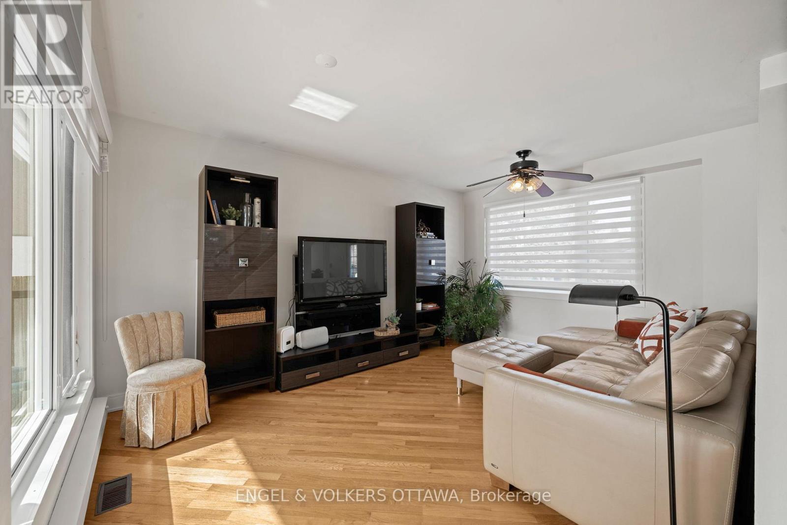 315 Frost Avenue, Ottawa, Ontario  K1H 5J1 - Photo 9 - X12923308