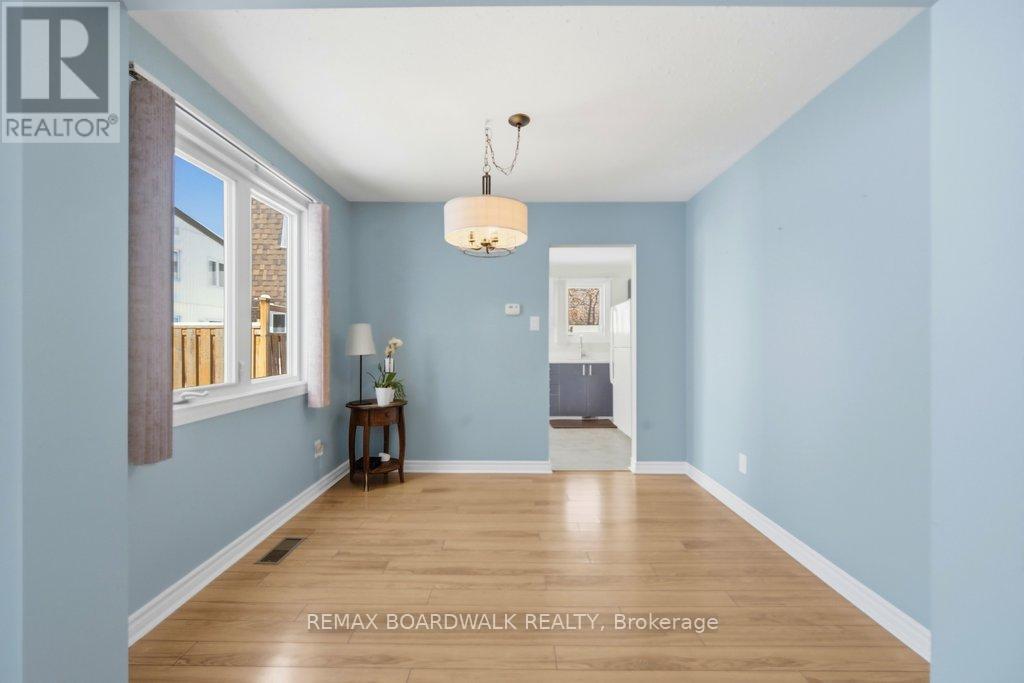 65 - 837 Eastvale Drive, Ottawa, Ontario  K1J 7T5 - Photo 11 - X12923326