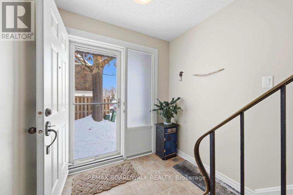 65 - 837 Eastvale Drive, Ottawa, Ontario  K1J 7T5 - Photo 3 - X12923326