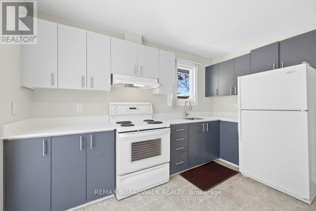 65 - 837 Eastvale Drive, Ottawa, Ontario  K1J 7T5 - Photo 6 - X12923326