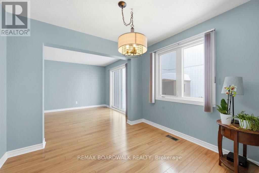 65 - 837 Eastvale Drive, Ottawa, Ontario  K1J 7T5 - Photo 9 - X12923326