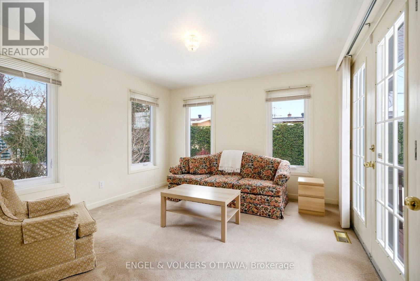 1148 Castle Hill Crescent, Ottawa, Ontario  K2C 2A8 - Photo 10 - X12923426