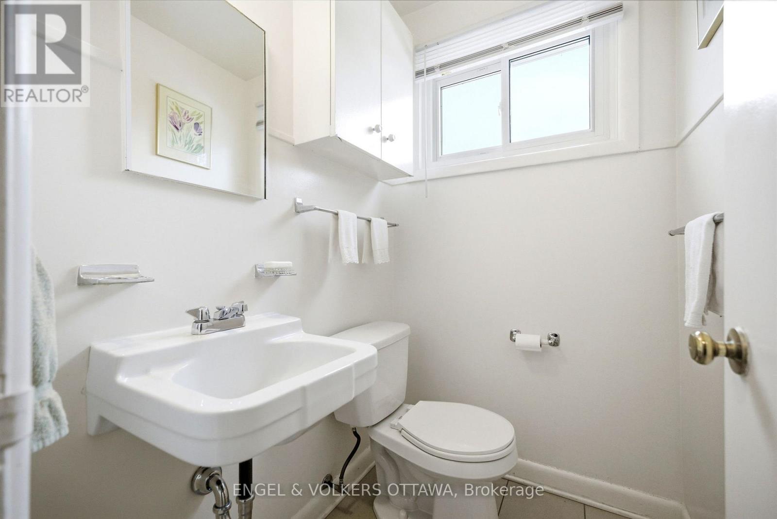 1148 Castle Hill Crescent, Ottawa, Ontario  K2C 2A8 - Photo 15 - X12923426