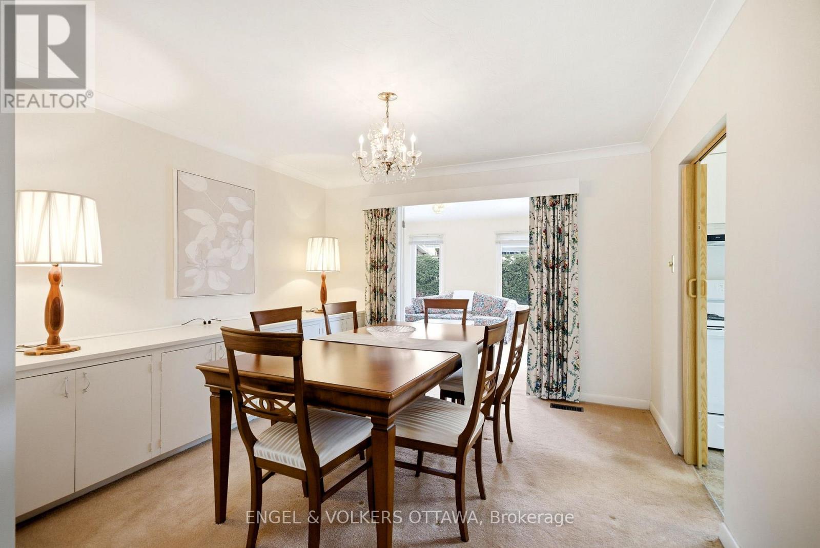 1148 Castle Hill Crescent, Ottawa, Ontario  K2C 2A8 - Photo 8 - X12923426