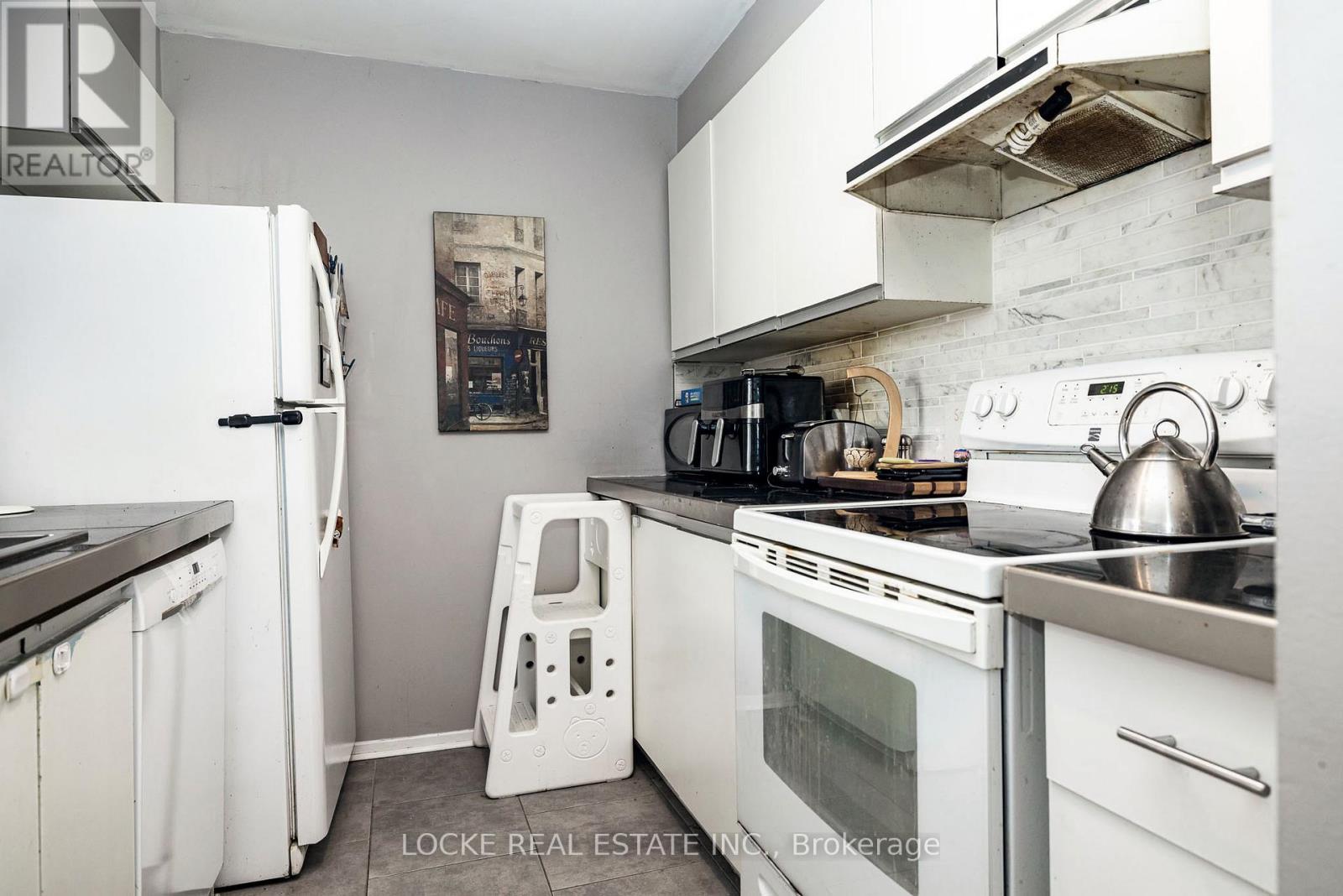 105 - 250 Brittany Drive, Ottawa, Ontario  K1K 4M1 - Photo 10 - X12923466