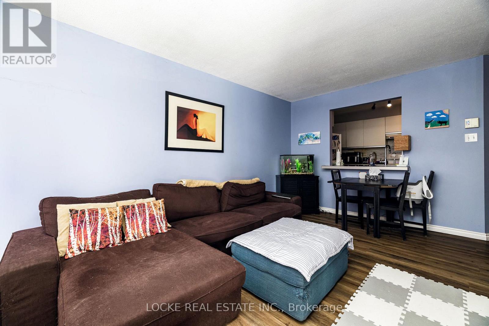 105 - 250 Brittany Drive, Ottawa, Ontario  K1K 4M1 - Photo 6 - X12923466