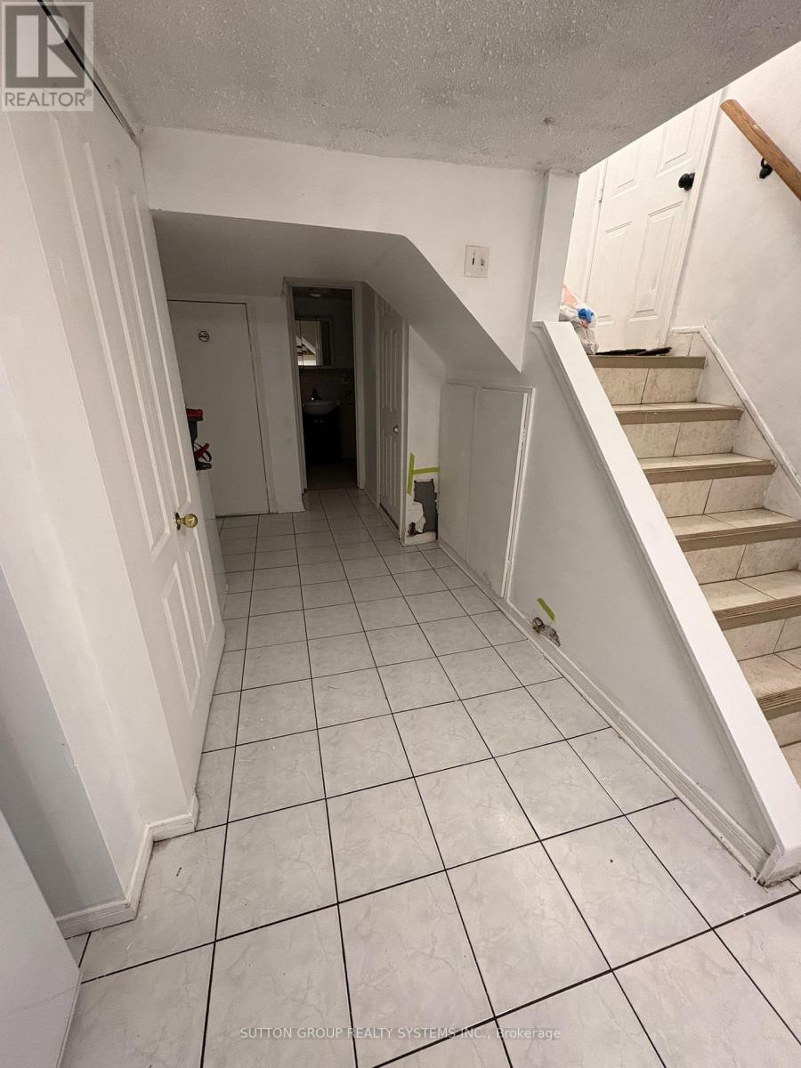 B2 - 83 Dawes (Basement) Road, Toronto, Ontario  M4C 5B2 - Photo 11 - E12923444