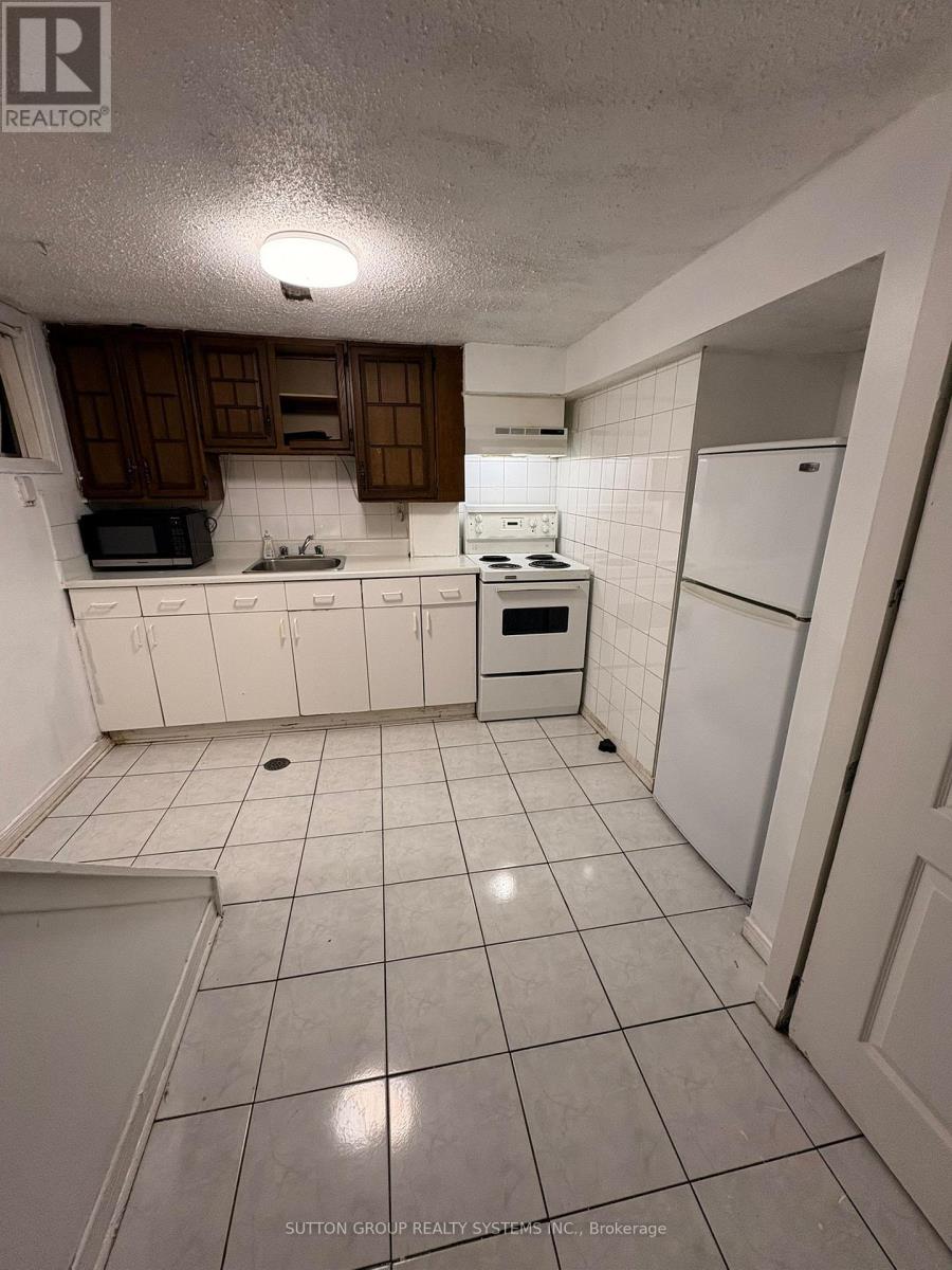 B2 - 83 Dawes (Basement) Road, Toronto, Ontario  M4C 5B2 - Photo 14 - E12923444