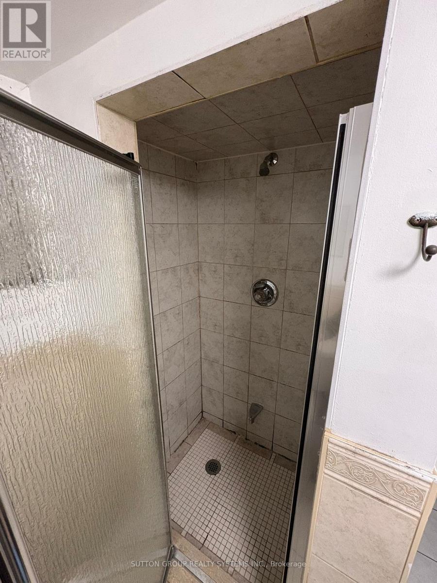 B2 - 83 Dawes (Basement) Road, Toronto, Ontario  M4C 5B2 - Photo 4 - E12923444