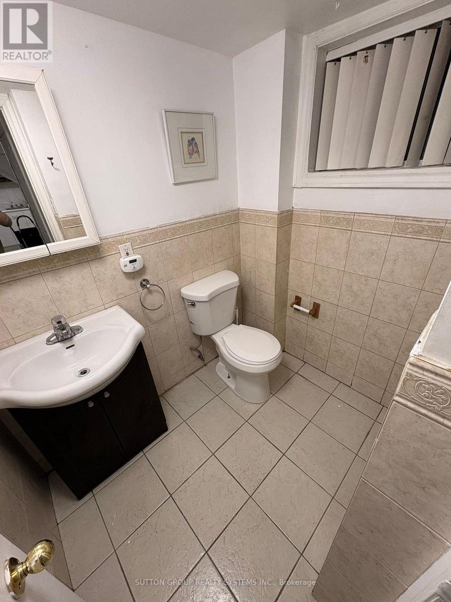 B2 - 83 Dawes (Basement) Road, Toronto, Ontario  M4C 5B2 - Photo 5 - E12923444