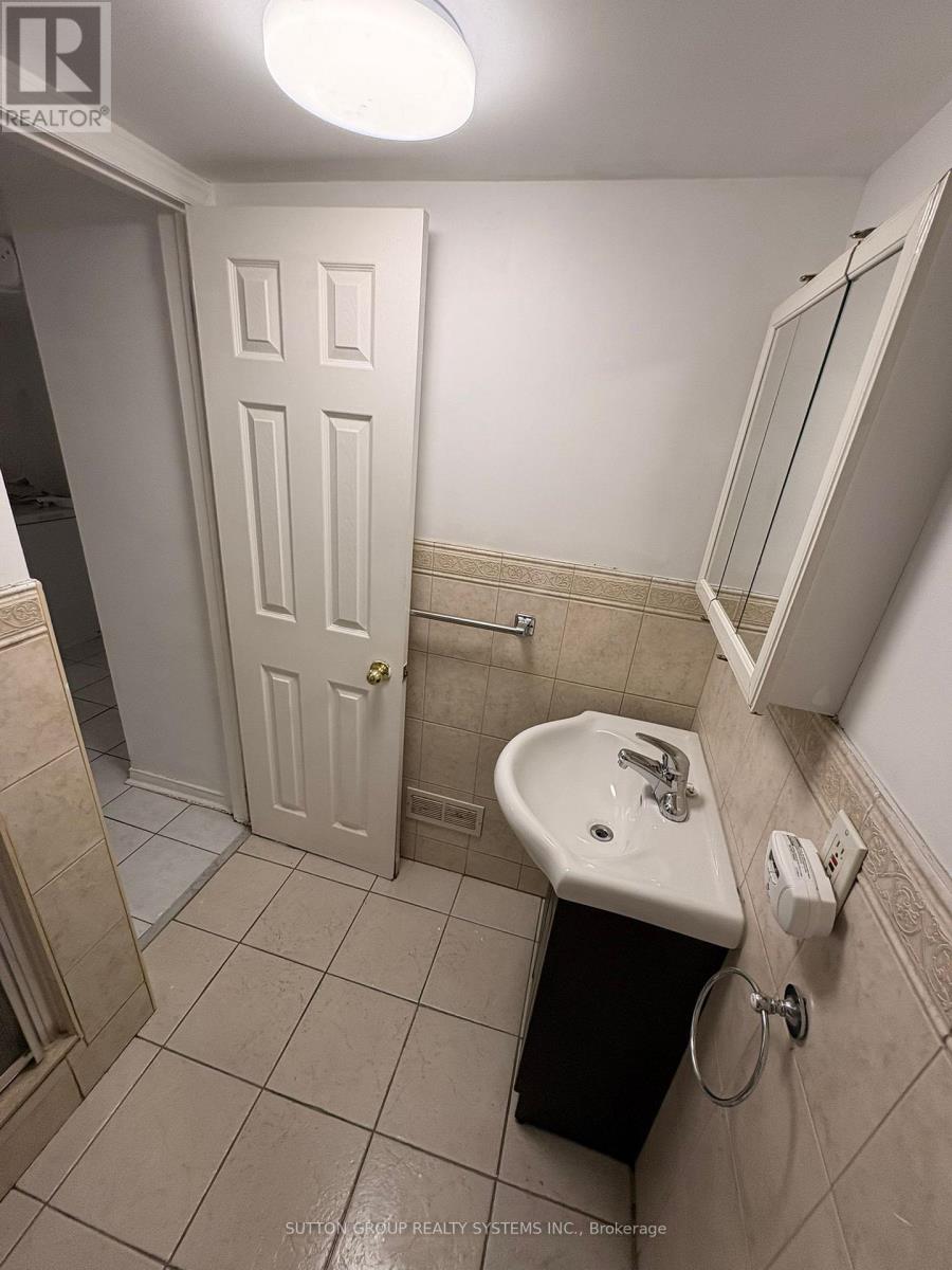 B2 - 83 Dawes (Basement) Road, Toronto, Ontario  M4C 5B2 - Photo 7 - E12923444