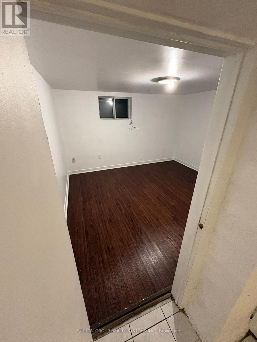 B2 - 83 Dawes (Basement) Road, Toronto, Ontario  M4C 5B2 - Photo 9 - E12923444