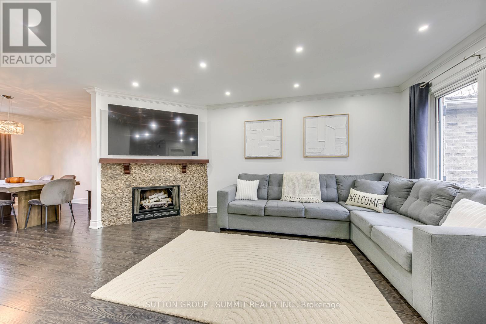 46 Frazer Road, Ajax, Ontario L1S 4B2 - Photo 3 - E12923496