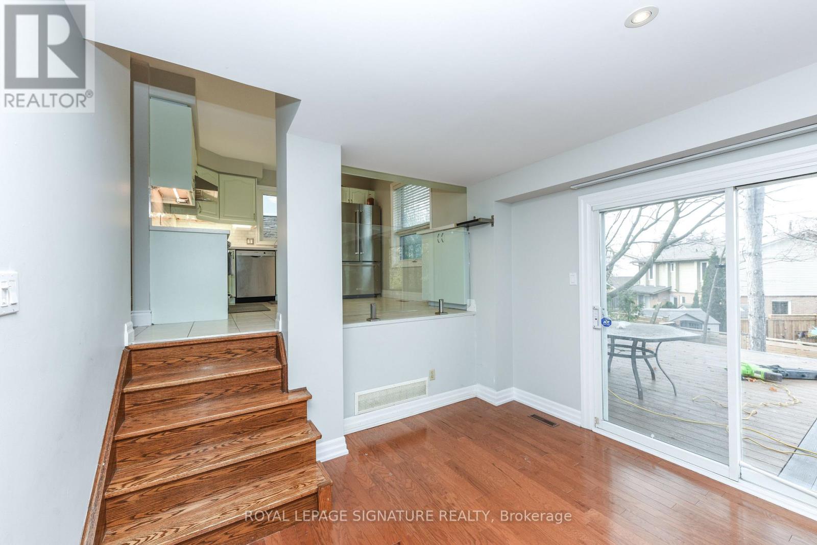 Upper Level - 3162 Folkway Drive, Mississauga, Ontario L5L 2A3 - Photo 14 - W12895142