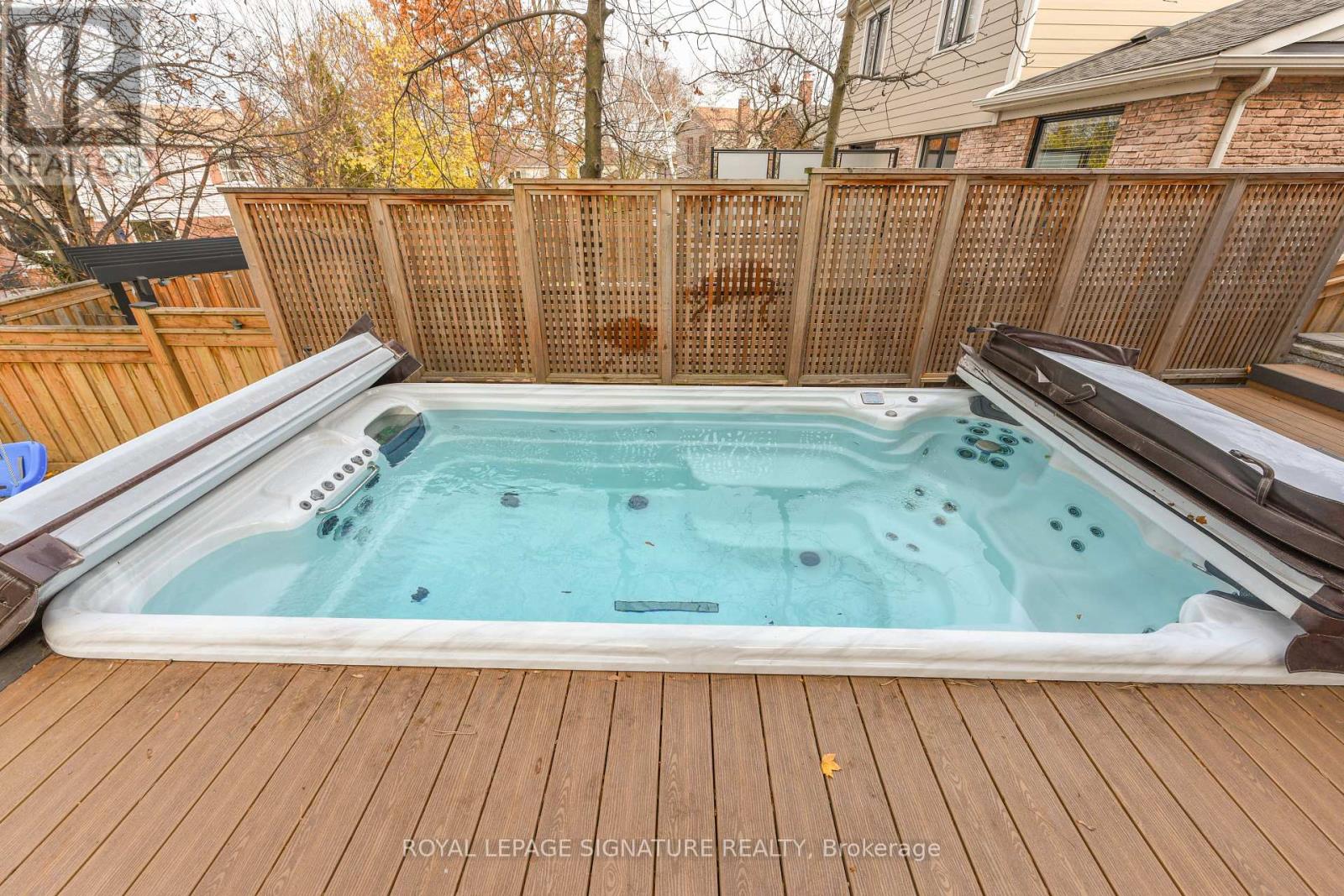 Upper Level - 3162 Folkway Drive, Mississauga, Ontario L5L 2A3 - Photo 37 - W12895142