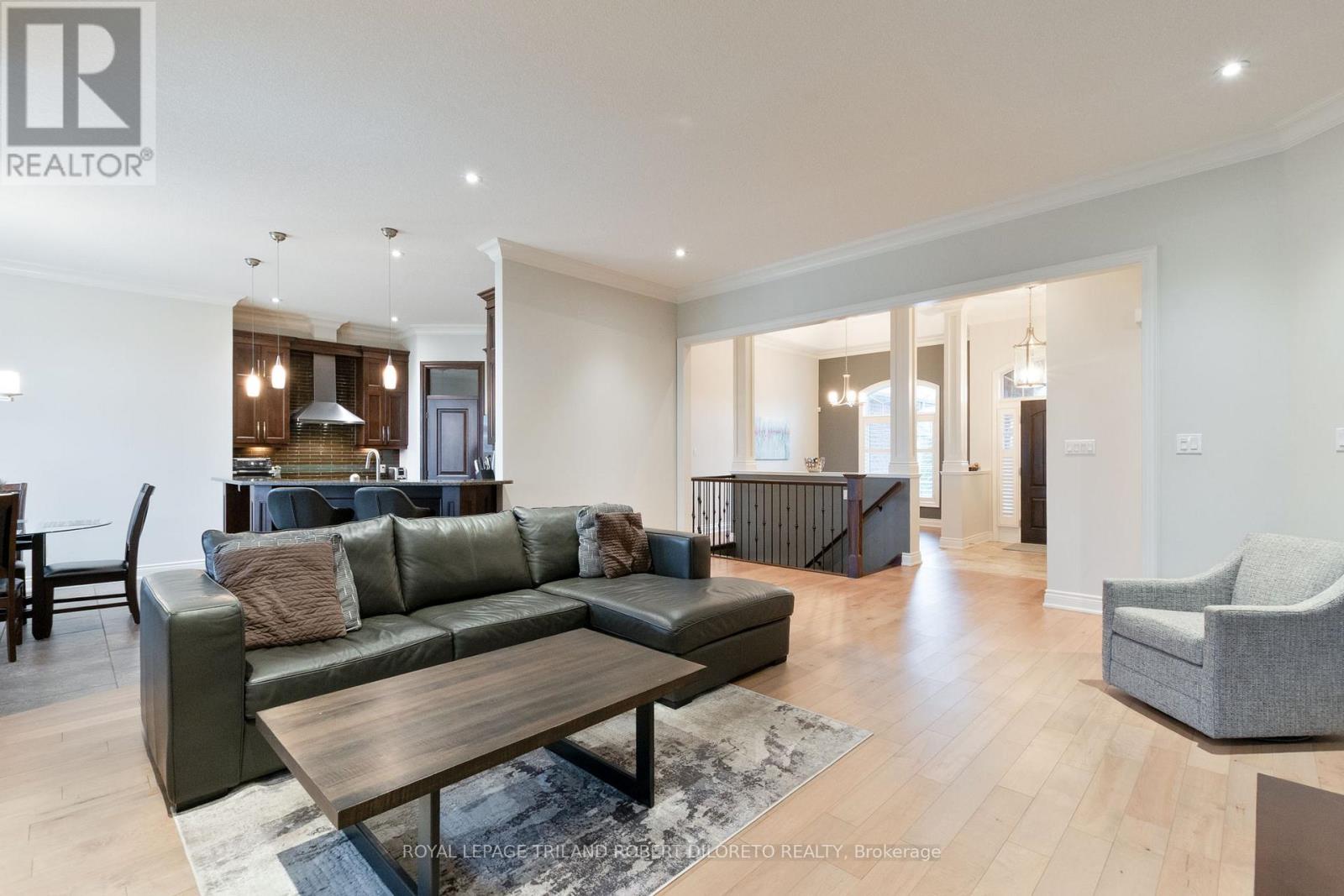 6968 Clayton Walk, London South, Ontario  N6P 0B2 - Photo 12 - X12923354