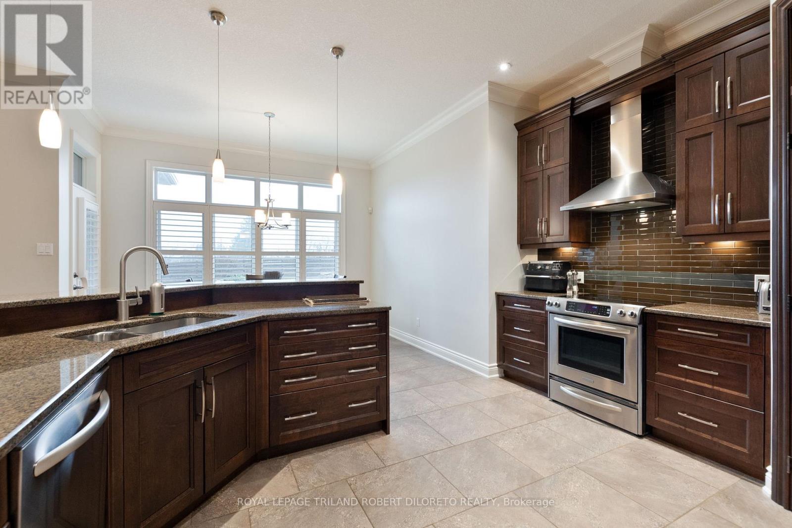 6968 Clayton Walk, London South, Ontario  N6P 0B2 - Photo 16 - X12923354