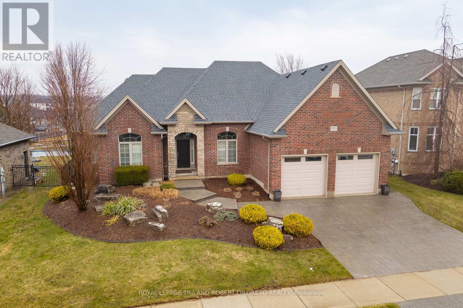 6968 Clayton Walk, London South, Ontario  N6P 0B2 - Photo 2 - X12923354