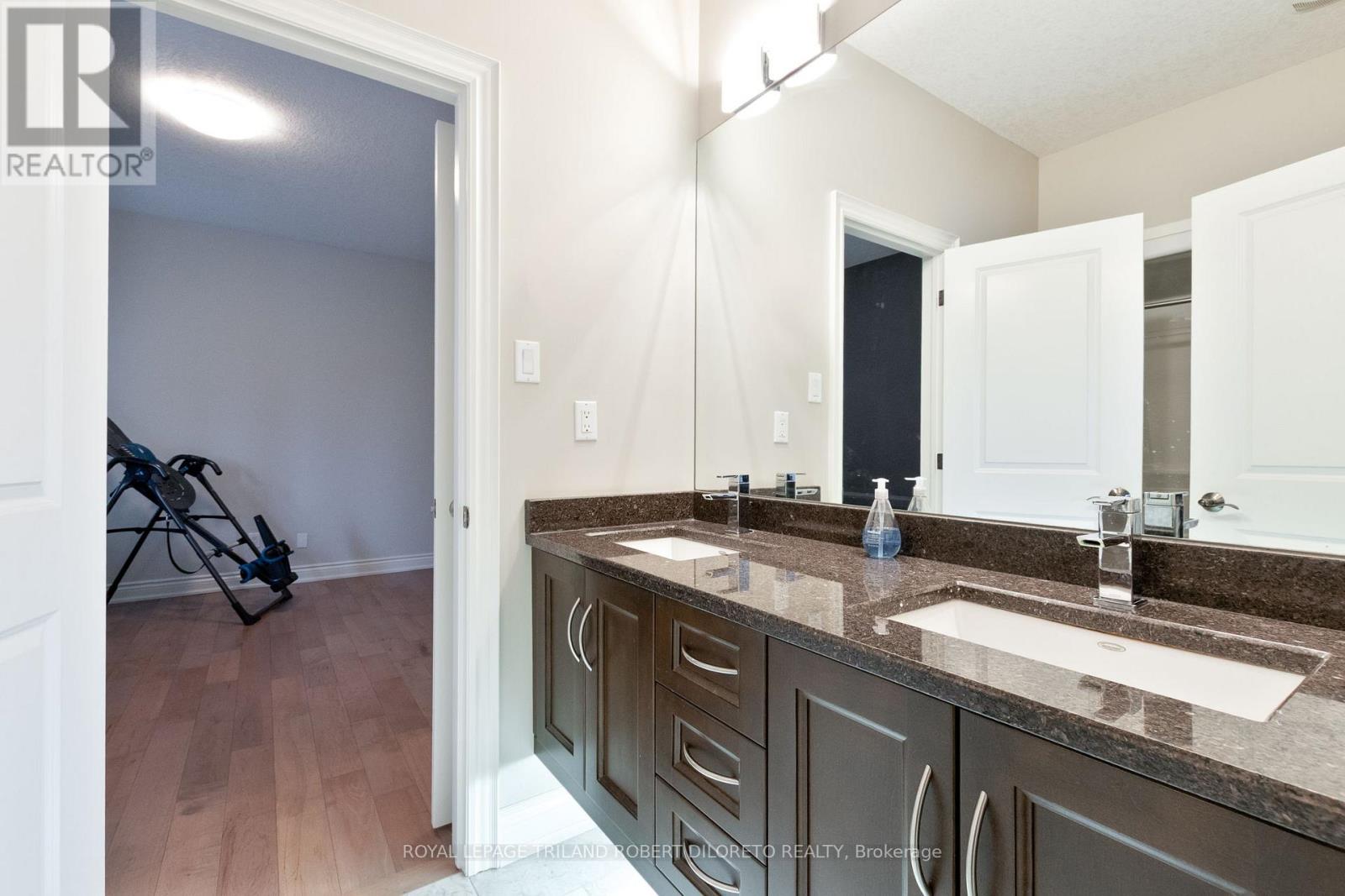 6968 Clayton Walk, London South, Ontario  N6P 0B2 - Photo 24 - X12923354